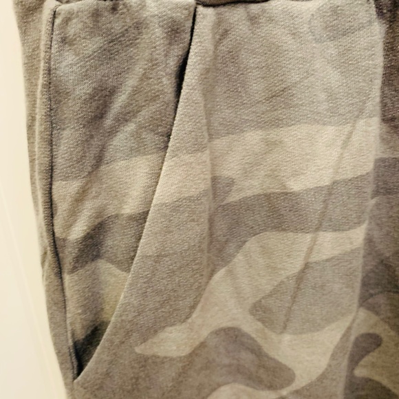 Splendid Supersoft Terry Tank Romper Vintage Olive Camo - Picture 6 of 10